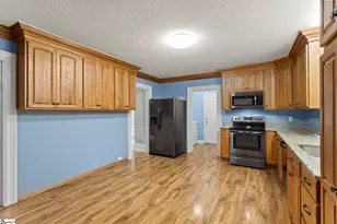 303 Blair St, Easley, SC 29640 - Photo 6