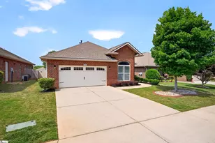 253 Scottish Ave, Simpsonville, SC 29680 - Photo 2