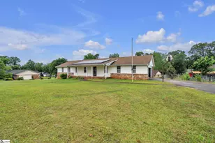 511 Clarendon Dr, Easley, SC 29642 - Photo 2