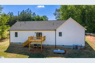 160 Holmes Drive, Spartanburg, SC 29303 - Photo 2
