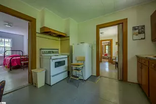 77 1st St, Tryon, NC 28782 - Photo 16