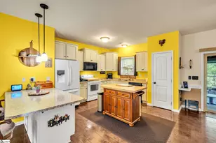 215 Cooleys Crest Ln, Inman, SC 29349 - Photo 10