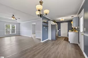 11 Rison Rd, Greenville, SC 29611 - Photo 8