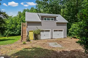 121 Lisa Cir, Marietta, SC 29611 - Photo 4