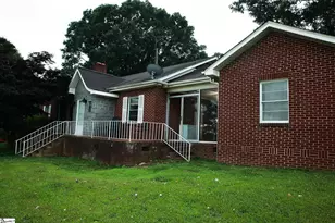 109 S Greenwood Ave, Ware Shoals, SC 29692 - Photo 2