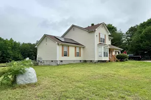 588 Douglas Rd, Gray Court, SC 29645 - Photo 2