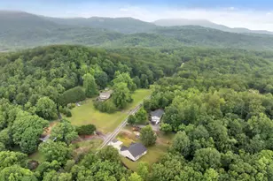 800 Glassy Rd, Landrum, SC 29356 - Photo 30