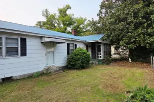 905 Ashe St, Bennettsville, SC 29512 - Photo 2