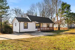 320 Carney St, Drayton, SC 29333 - Photo 2