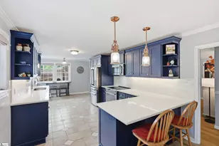 17 Inglewood Dr, Greenville, SC 29609 - Photo 8