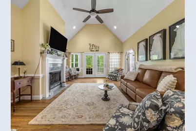 379 Shallowford Drive, Boiling Springs, SC 29316 - Photo 6