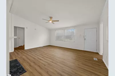 8 Glenmont Lane, Greenville, SC 29607 - Photo 4