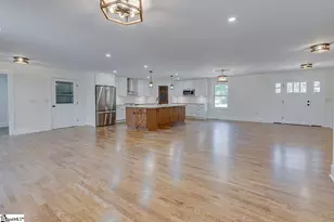 1041 Motlow School Rd, Campobello, SC 29322 - Photo 14