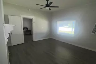 201 Hunters Ct, Laurens, SC 29360 - Photo 6