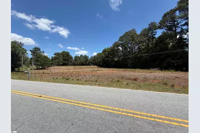 208 Pine Drive, Greenwood, SC 29653 - Photo 2