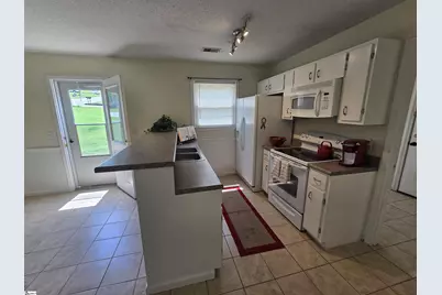 200 Sharon Lane, Easley, SC 29640 - Photo 8