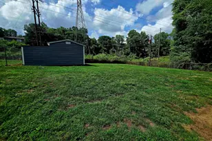 200 Sharon Ln, Easley, SC 29640 - Photo 26