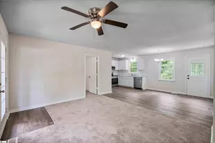 102 Pyle Ct, Spartanburg, SC 29306 - Photo 8