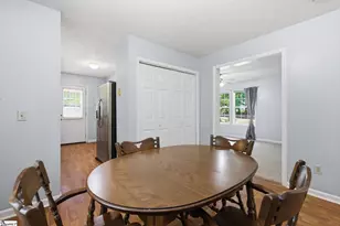 560 Center Dr, Taylors, SC 29687 - Photo 10