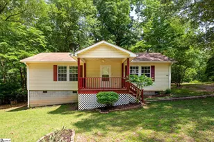 560 Center Dr, Taylors, SC 29687 - Photo 2