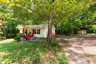 560 Center Dr, Taylors, SC 29687 - Photo 6