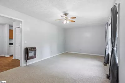 560 Center Drive, Taylors, SC 29687 - Photo 8