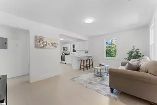 202 Loop St, Greenville, SC 29609 - Photo 6