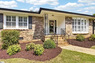 222 Devon Dr, Mauldin, SC 29662 - Photo 2