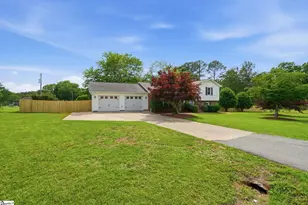 105 Terry Lee Dr, Piedmont, SC 29673 - Photo 2