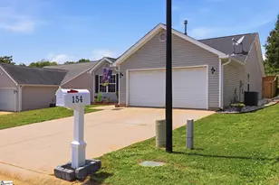 154 Kingscreek Dr, Greer, SC 29650 - Photo 2
