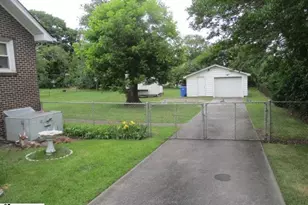 210 Donnan Rd, Greenville, SC 29687 - Photo 10