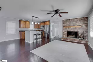 216 Hickory Dr, Easley, SC 29642 - Photo 2