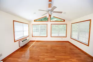 100 Shenandoah Dr, Spartanburg, SC 29301 - Photo 12