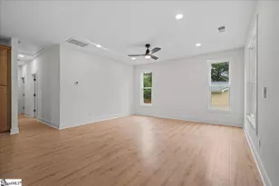 119A Woodland Dr, Fountain Inn, SC 29644 - Photo 8