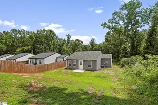 832 Fairwood Dr, Woodruff, SC 29388 - Photo 24