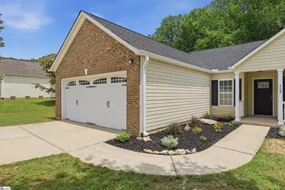 113 Midwood Road, Travelers Rest, SC 29690 - Photo 2