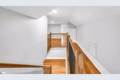 8 Amherst Avenue, Greenville, SC 29605 - Photo 16