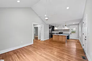 8 Amherst Ave, Greenville, SC 29605 - Photo 44