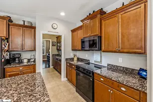 235 Castleton Cir, Boiling Springs, SC 29316 - Photo 16