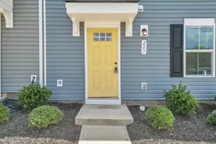 205 Becky Don Dr, Greer, SC 29651 - Photo 2