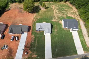 502 Hellams Rd, Gray Court, SC 29645 - Photo 2
