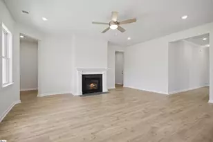 557 Hydrangea St, Seneca, SC 29678 - Photo 8