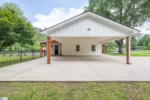 508 Forest Dr, Landrum, SC 29356 - Photo 4