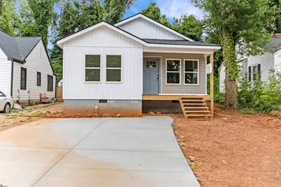 353 St Andrews Street, Spartanburg, SC 29306 - Photo 1