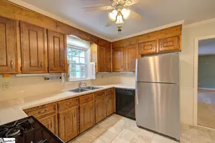 5 Fernwood Dr, Taylors, SC 29687 - Photo 10