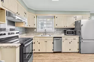 203 Shands St, Clinton, SC 29325 - Photo 10