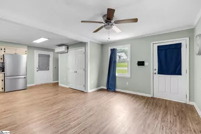 203 Shands Street, Clinton, SC 29325 - Photo 4