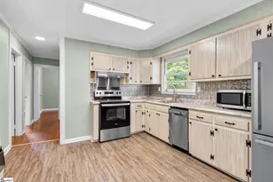 203 Shands St, Clinton, SC 29325 - Photo 8