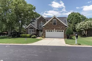 132 Glenaire Dr, Greer, SC 29650 - Photo 2