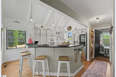 210 Fairway Forest Vw, Fountain Inn, SC 29644 - Photo 6